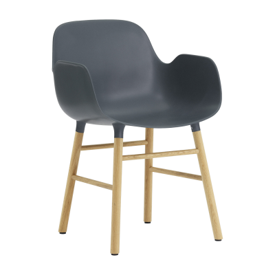 Normann Copenhagen Fauteuil Form avec structure en bois - bleu - Ch&ecirc;ne