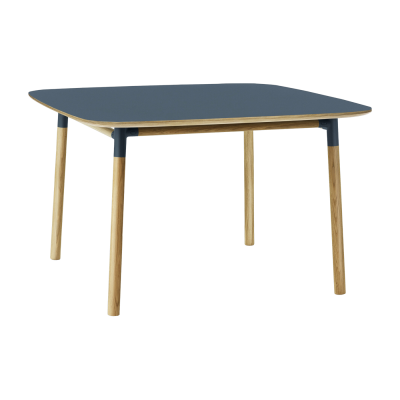 Normann Copenhagen Form bleu table en ch&ecirc;ne