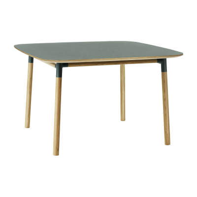 Normann Copenhagen Form vert table en ch&ecirc;ne