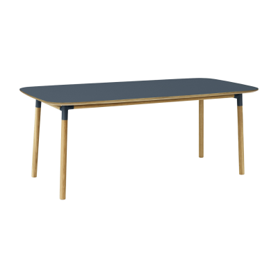 Normann Copenhagen Formulaire bleu table en ch&ecirc;ne