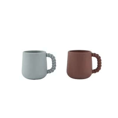 OYOY MINI OYOY - Mellow Gobelets pour enfants, choko / pale mint (set de 2)