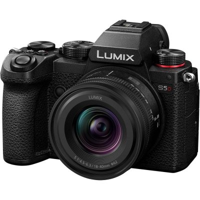 PANASONIC  Lumix S5D + 18-40mm