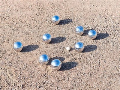 PEARL  : Pack de 8 boules de p&eacute;tanque avec housse de transport