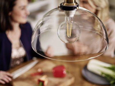 PHILIPS  ampoule LED Globe 93mm E27 60W Blanc Chaud Claire, Verre