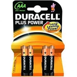 DURACELL Pile  Lot de 4 Piles Alcaline 1,5V LR03 - Plus Power AAA