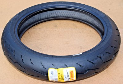 PIRELLI  Diablo Rosso IV ( 120/70 ZR17 TL (58W) M/C, Roue avant )
