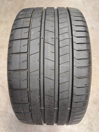 PIRELLI  P Zero PZ4 SC ( 305/30 ZR20 (103Y) XL AO ) Pneus &eacute;t&eacute;