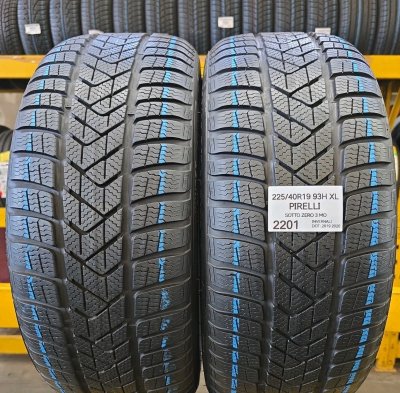 PIRELLI  Winter SottoZero 3 ( 225/40 R19 93H XL, MO )