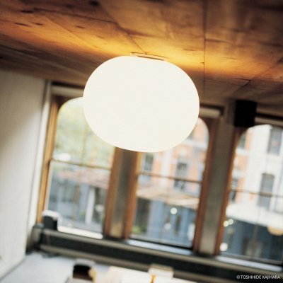 FLOS Plafonnier design en verre opalin 36 x 45 cm Glo-Ball - 
