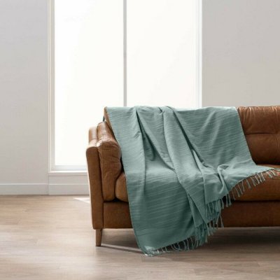 DOUCEUR D INTERIEUR Plaid &agrave; Franges ""Lilia"" 180x220cm Vert Sauge