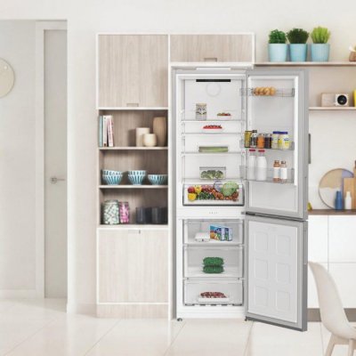 INDESIT R&eacute;frig&eacute;rateur cong&eacute;lateur combin&eacute;  INK25362S5E 2 portes argent 315 L Dual No Frost