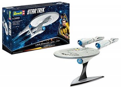 REVELL  - 04882 - Maquette - Vaisseau Spatial - Star Treck NCC Enterprise 1701 - 62 Pi&egrave;ces