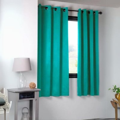 Rideau occultant &agrave;&nbsp;oeillets uni polyester NOTTE - C&eacute;ladon - 135x250cm