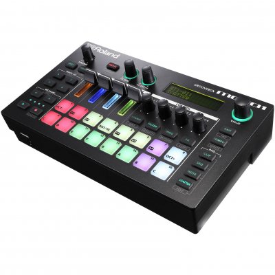 ROLAND  MC-101 AIRA DJ Groovebox