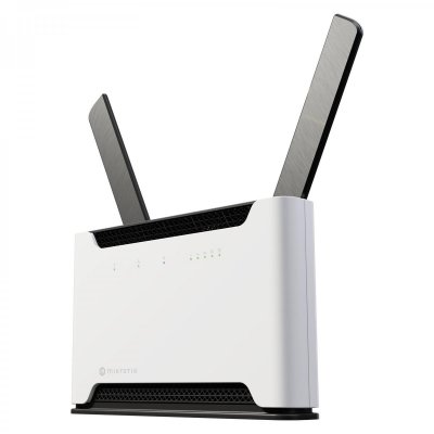 MIKROTIK Routeur  Chateau 5G AX R17 4x Gigabit 1x 2.5 Gigabit RouterOS