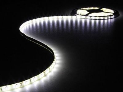 VELLEMAN Ruban &agrave; led blanc froid 150 led 5m 12 volts 