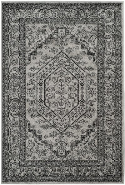 SAFAVIEH  Leigh Tapis Polypropyl&egrave;ne Argent/Noir 121 X 182 cm