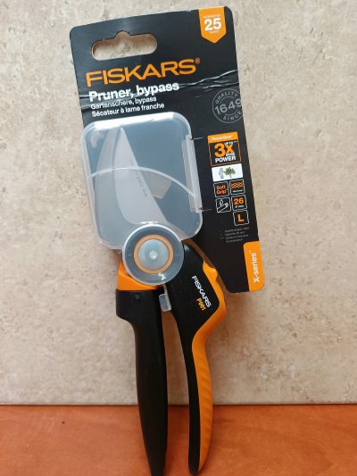 FISKARS S&eacute;cateur &agrave; lame franche  L P961 PowerGear Xseries