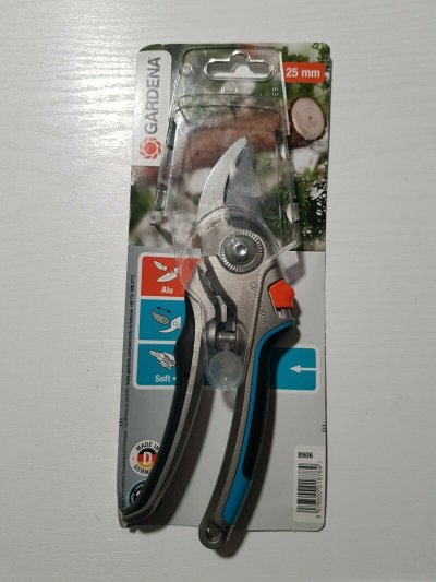 GARDENA S&eacute;cateur  Alu &agrave; Lames Franches Comfort