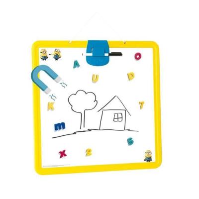GENERIQUE Smoby Les Minions - Ardoise Murale En Pr&eacute;sentoir