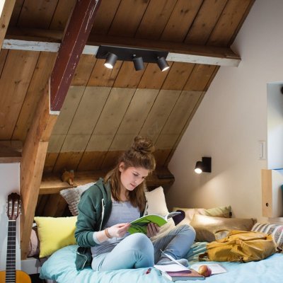 PHILIPS HUE Spot connect&eacute; 3 t&ecirc;tes Runner 3 x 5,5W noir + t&eacute;l&eacute;commande