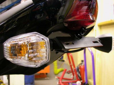 R&G RACING Support de plaque d&acute;immatriculation  noir Kawasaki ER-6 07