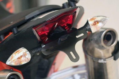 R&G Support de plaque d&acute;immatriculation  Racing noir KTM 690 Duke 08-