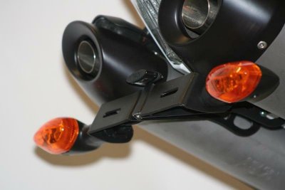R&G RACING Support de plaque d&acute;immatriculation  noir Yamaha YZF-R1 07