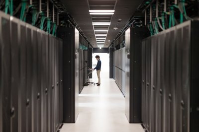 Switch > HPE HPE Switch HPE ARUBA 6200M 48G 4SFP+ SW