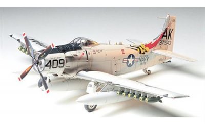 TAMIYA  - 61058 - A-1H Skyraider