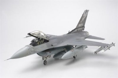 TAMIYA  - 61101 - Maquette - F-16C Block 25 / 32 Ang - Echelle 1:48
