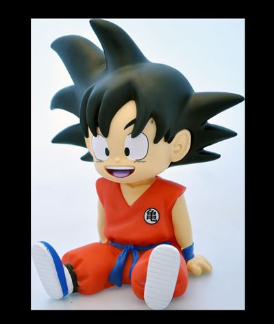 PLASTOY Tirelire -  - Son Goku (Dragon Ball)