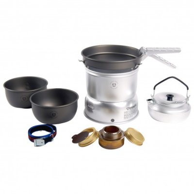 TRANGIA  s&eacute;rie 27 set de cuisine anodis&eacute;s avec bouilloire et br&ucirc;leur &agrave; alcool