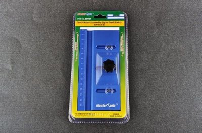 TRUMPETER  Track Maker. Assembly jig for track links ideal for Friul M
