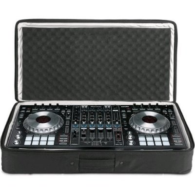 UDG  GEAR U7103BL Urbanit&eacute; Housse Pour Contr&ocirc;leur MIDI Noir Tr&egrave;s Grand