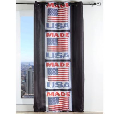 Un panneau de rideau &agrave; oeillets Made USA