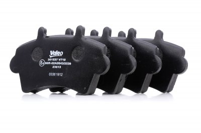 VALEO  Jeu de plaquettes de frein avant 301537