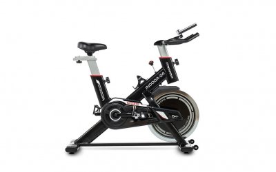 MOMA BIKES V&eacute;lo d'appartement  avec volant d'inertie de 24kg et &eacute;cran LCD