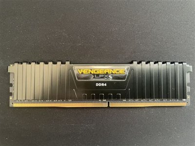 CORSAIR Vengeance LPX Series Low Profile 8 Go (1x 8 Go) DDR4 3200 MHZ CL16