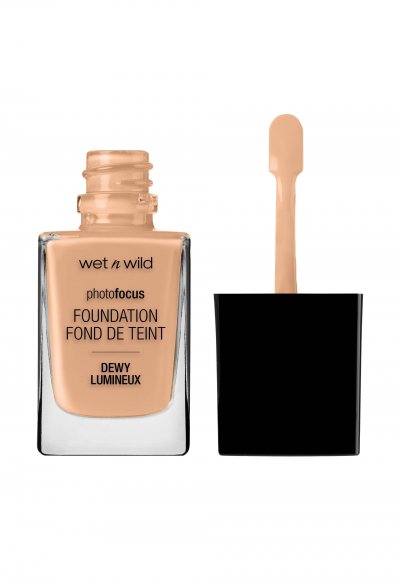 WET N WILD  Fond de teint Dewy Photo Focus Classic Beige