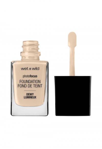 WET N WILD  Fond de teint Dewy Photo Focus Ivoire nu