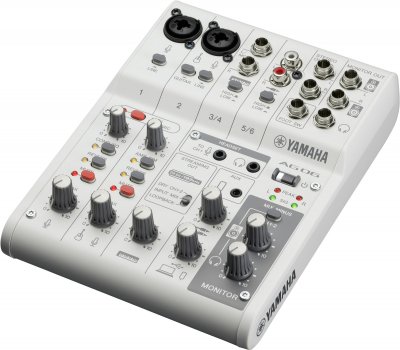 YAMAHA  AG06MK2W White table de mixage live streaming