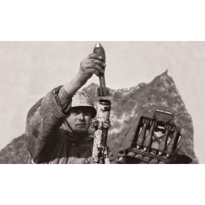 ZVEZDA  German 81 mm Mortar with Crew 25 pi&egrave;ces